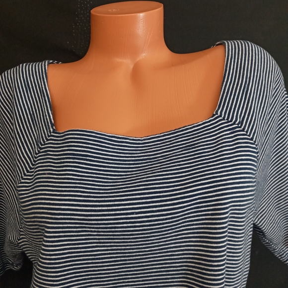 Wetport woman - Picture 3 of 8